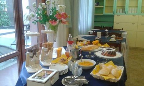 Hotel Gialpina Viserba Di Rimini Buitenkant foto