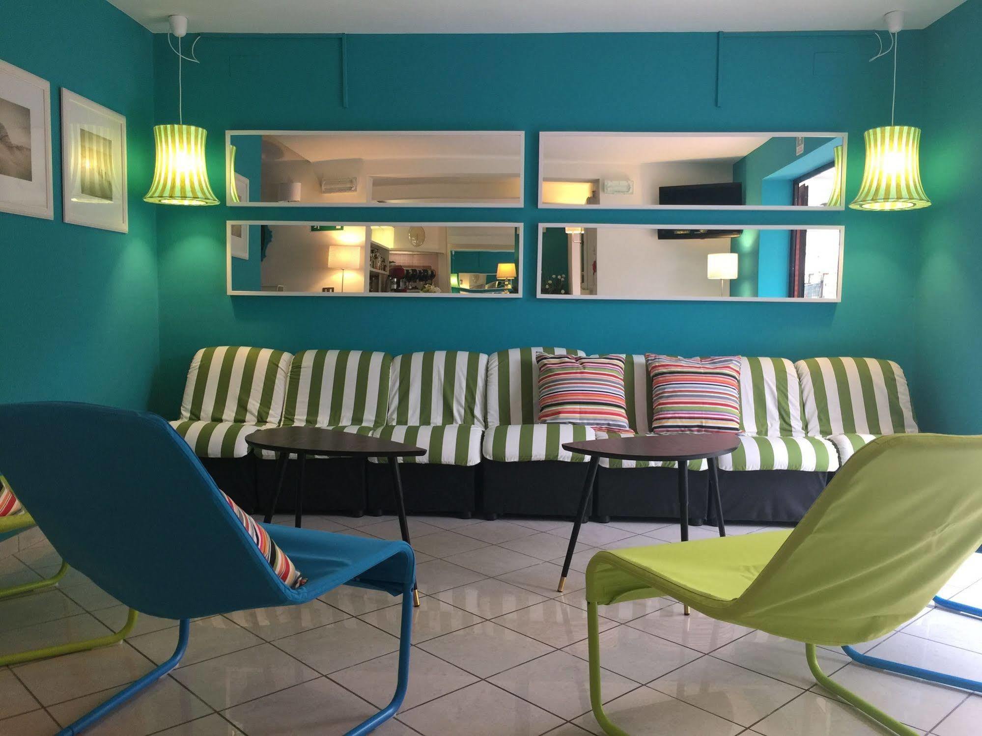 Hotel Gialpina Viserba Di Rimini Buitenkant foto