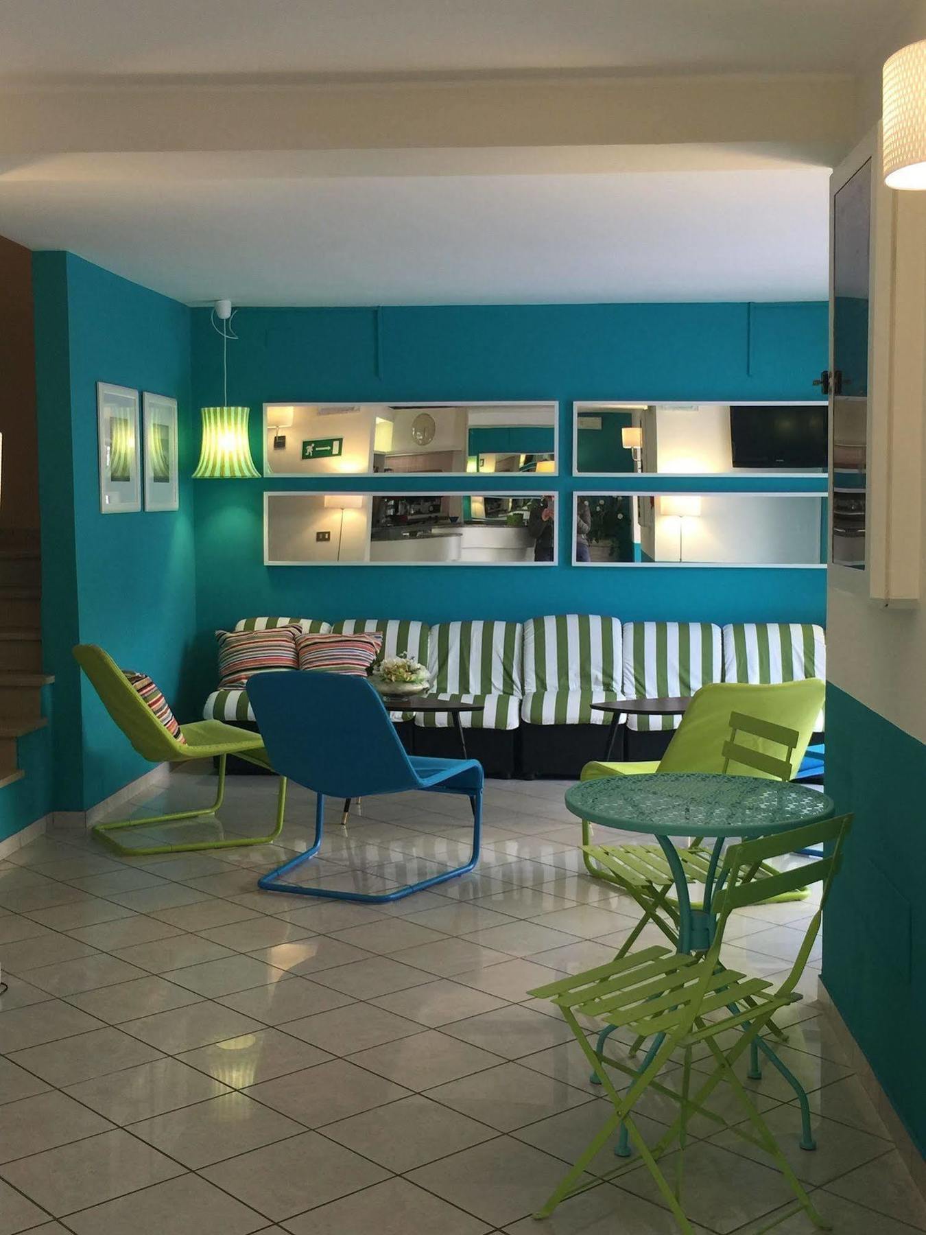 Hotel Gialpina Viserba Di Rimini Buitenkant foto